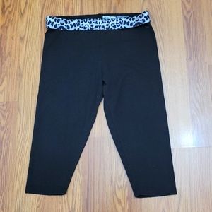 Victoria's Secret PINK Cheetah Cropped Leggings/ Small